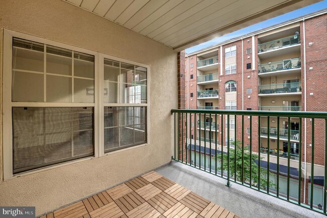 Building Photo - 6146 Main St