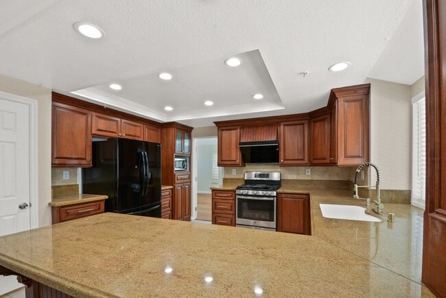 Building Photo - Stunning 4BR/3BA in Central Park Featuring Main-Level Bedroom & Bath!
