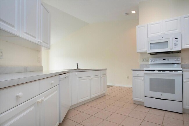 Building Photo - 7117 Strand Cir