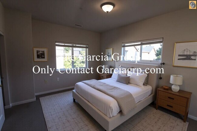 Building Photo - 10377 SW Ridgepath Ln