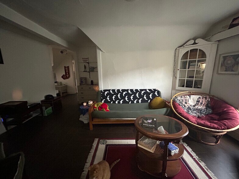 Building Photo - 110 S Blair St