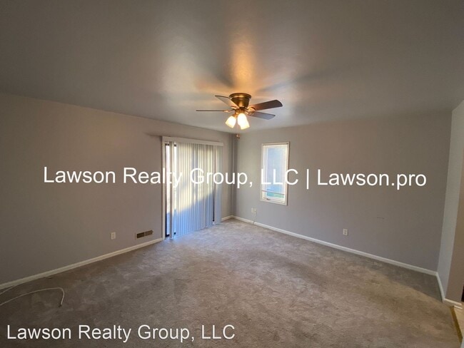 Building Photo - 2 br, 3 bath House - 2429 Avenham Ave SW #7