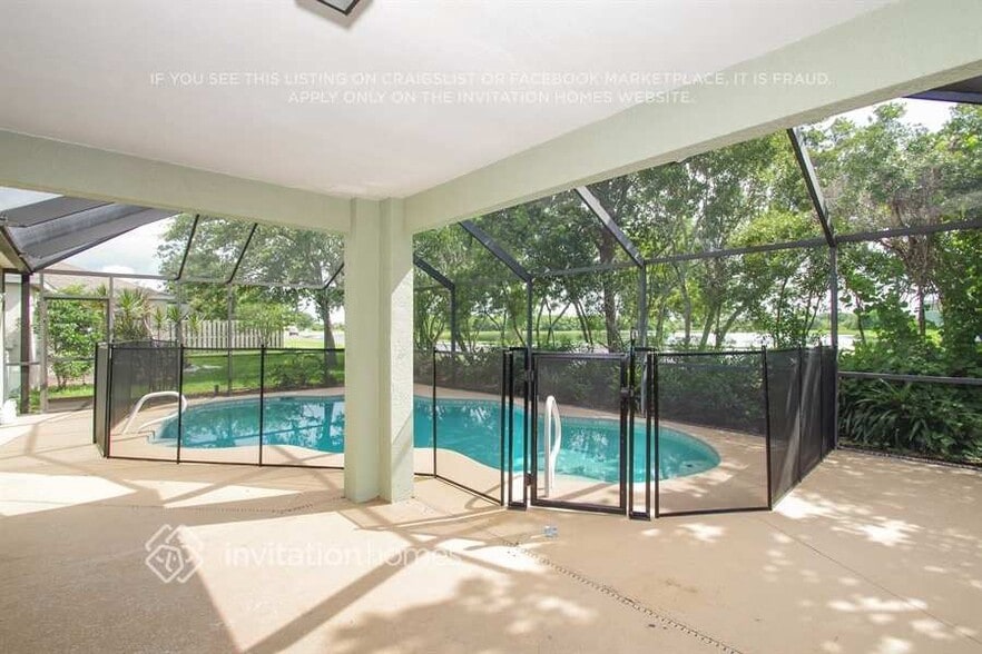 Building Photo - 2414 Bayhill Dr