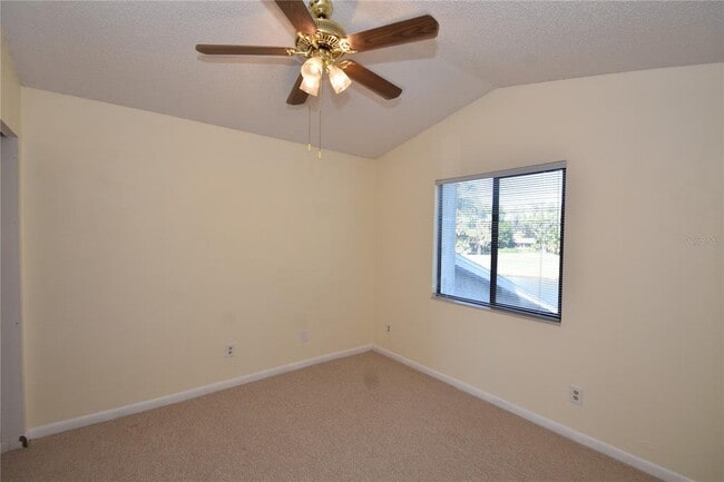 Building Photo - 74 Lake Forest Pl