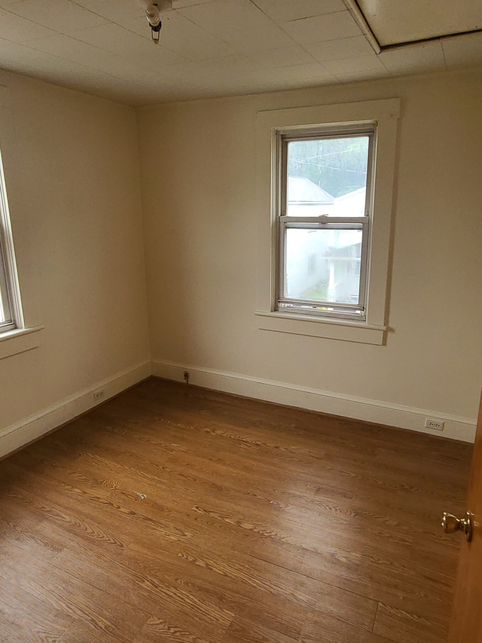 Building Photo - 236 Taft St