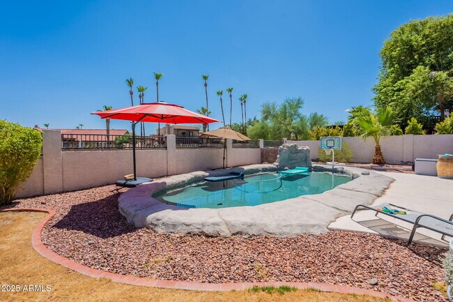 Building Photo - 3829 E Ahwatukee Dr