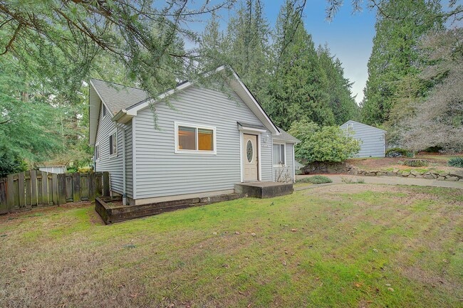 Building Photo - 2bd/1.5ba Redmond Home