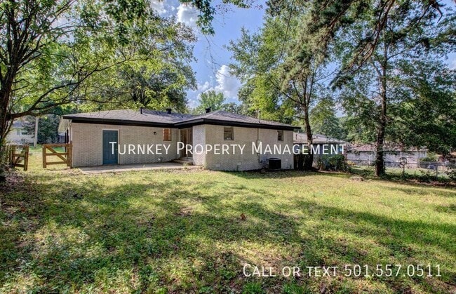 Building Photo - 2509 Vancouver Dr