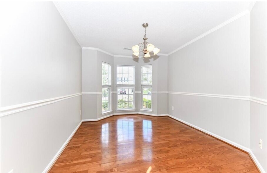 Building Photo - 3630 Sunset Hollow Dr