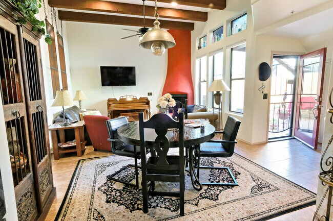 Building Photo - 403 Post Way