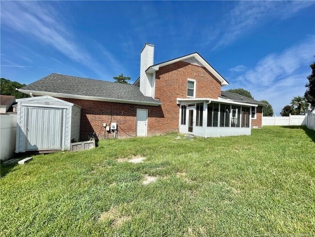 Building Photo - 127 Kristin Ave