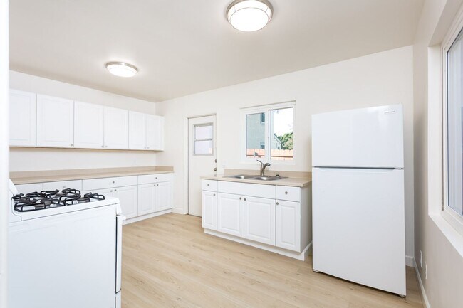 Building Photo - Cherokee