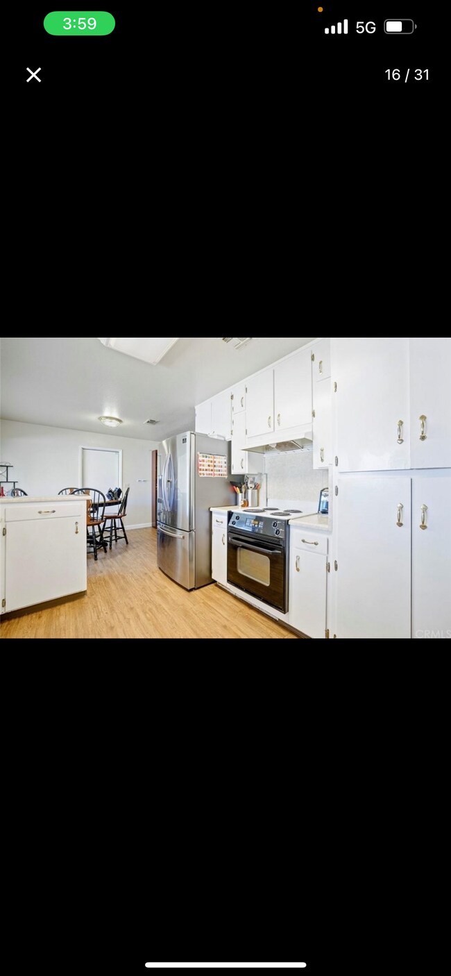 Building Photo - 420 S 3rd St