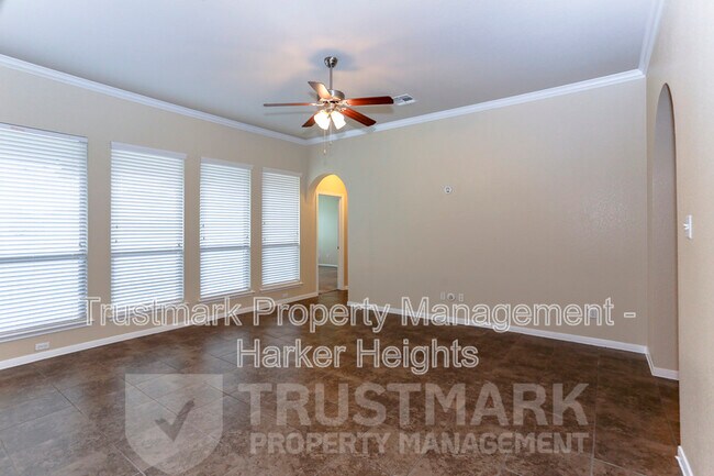 Building Photo - 8121 Iron Gate Dr