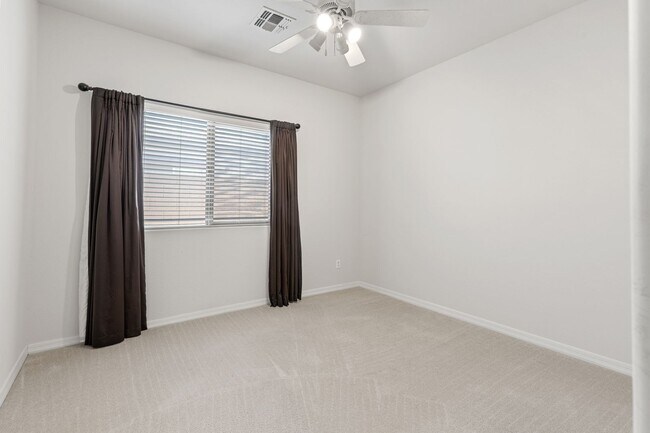 Building Photo - Nice East Mesa Home!