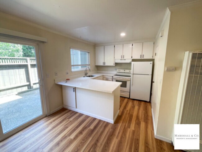 Building Photo - NEW LISTING! UPDATED 2BR/1BA IN CORTE MADERA W/ PARKING, NEW FLOORING, POOL, GREAT LOCAT