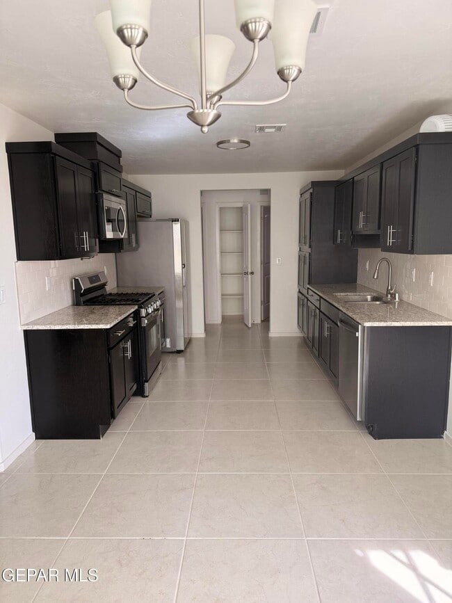 Building Photo - 644 Paseo Dulce Ave