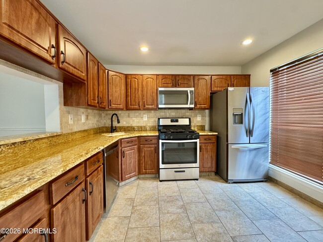 Building Photo - 207 Lindsey Ct