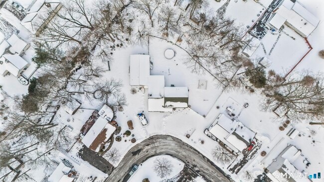 Building Photo - 125 Birchwood Dr