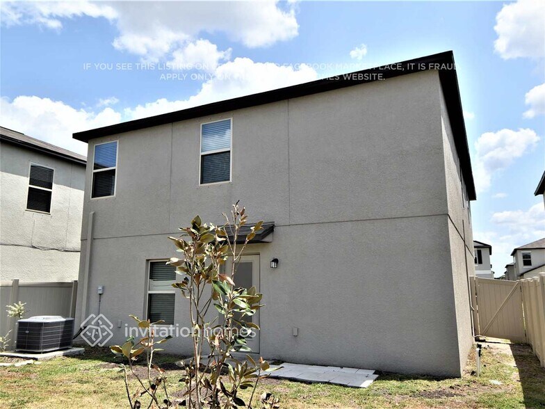 Building Photo - 10210 Cool Waterlily Ave