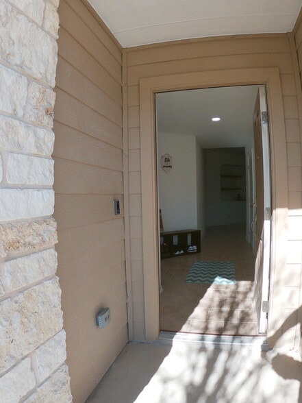 Entry - 713 Brown Thrasher