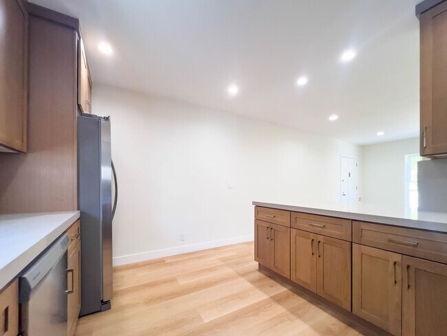 Building Photo - 4286 Tujunga Ave