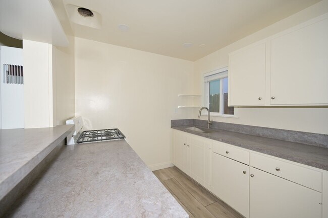 Building Photo - 4833-39 Del Monte Ave