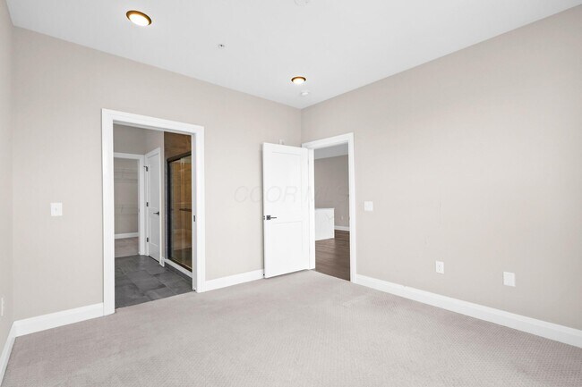 Building Photo - 751 N 6th St