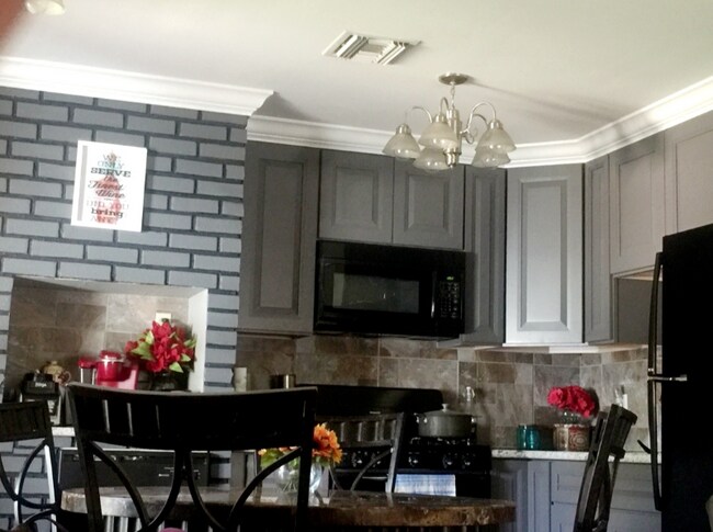 Building Photo - 129 Auburn Pl