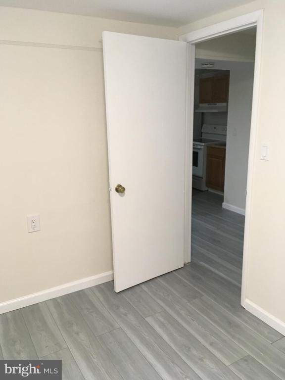 Building Photo - 819 Heron Dr