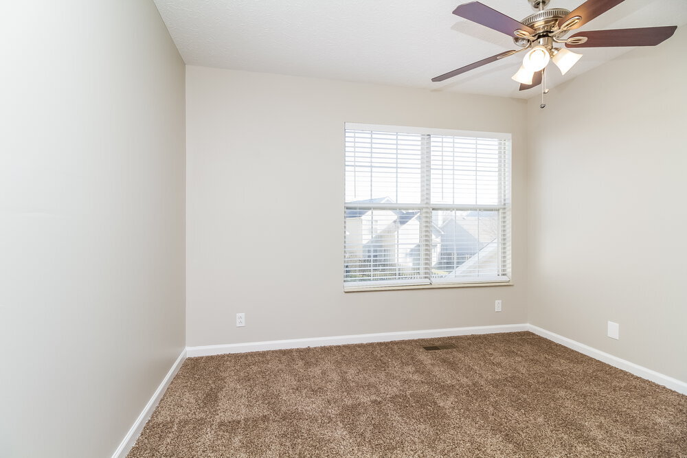Building Photo - 909 Bexhill Ct S