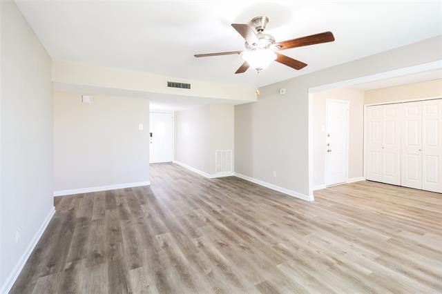 Building Photo - 1237 Hillwood Dr