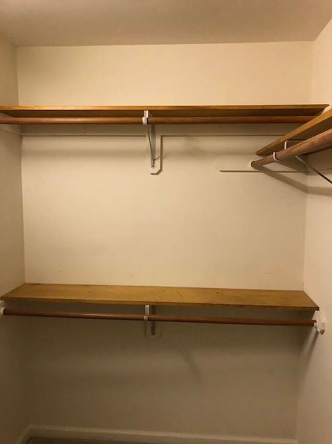 Building Photo - ****** $200 OFF FIRST FULL MONTH OF RENT!! ******