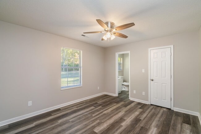 Building Photo - 7700 Bellchase Ln