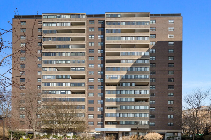 Building Photo - 9 Hawthorne Pl