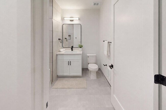 Building Photo - 337 Johnston Ave