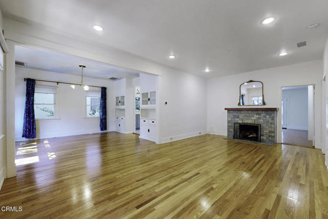 Building Photo - 1845 Las Lunas St