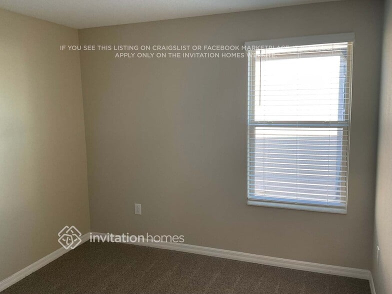 Building Photo - 5140 White Chicory Dr