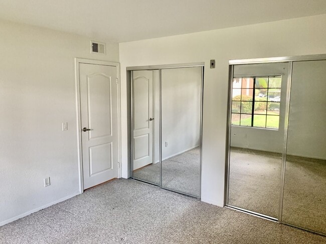Building Photo - Rancho Bernardo 1 Bedroom Condo For Lease ...