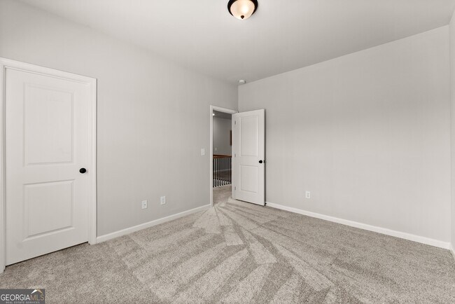 Building Photo - 4656 Silver Oak Dr SW