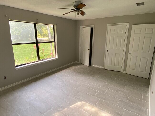 Building Photo - 7403 Pleasant Rdg Rd