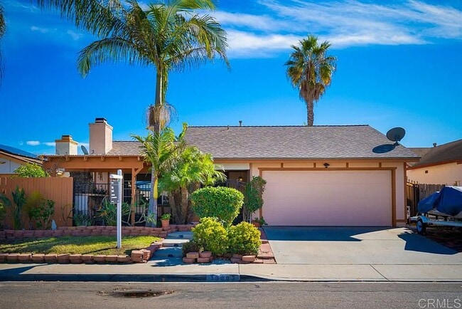 Building Photo - 3 Bedroom Mira Mesa Home (with a pool!)