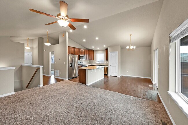 Building Photo - $2,550 - 4 Bed, 3 Bath Home in Colorado Sp...