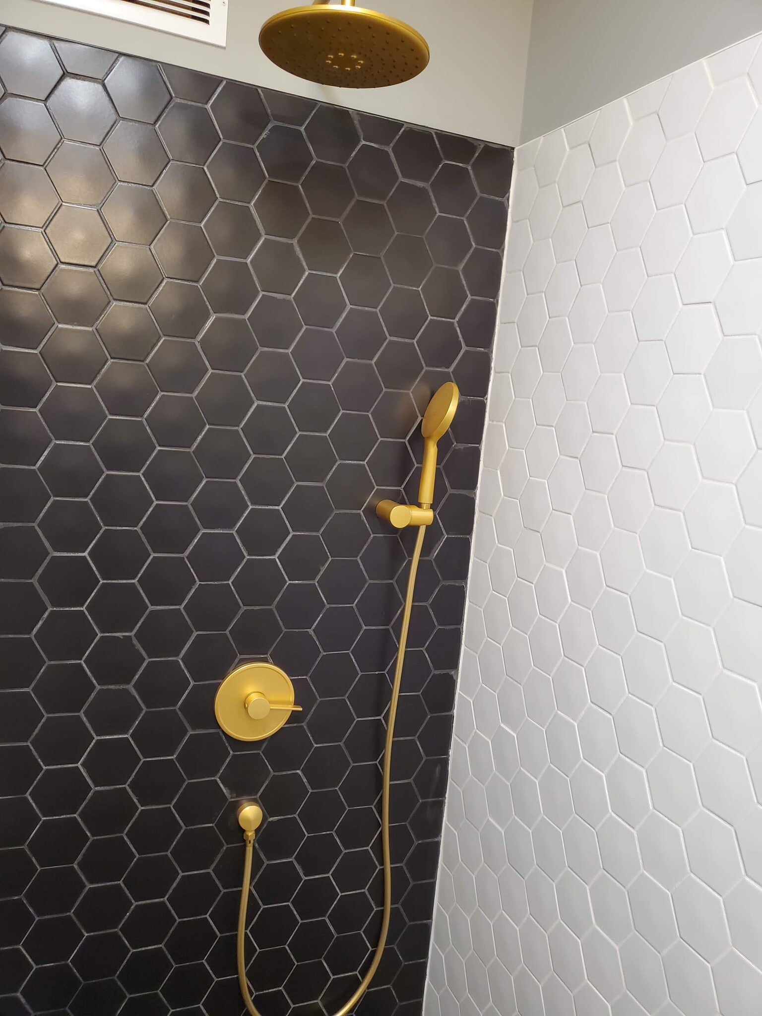 Shower - 579 W. 13th St