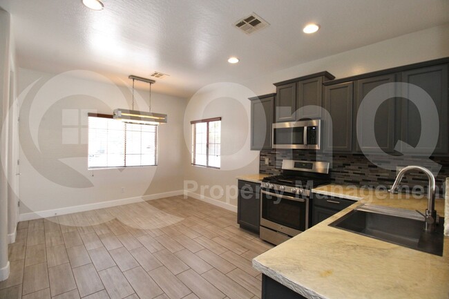 Building Photo - 19350 E Carriage Way