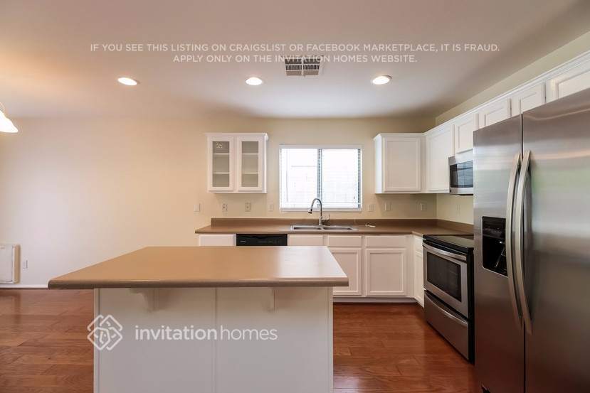 Building Photo - 3886 E Brighton Way