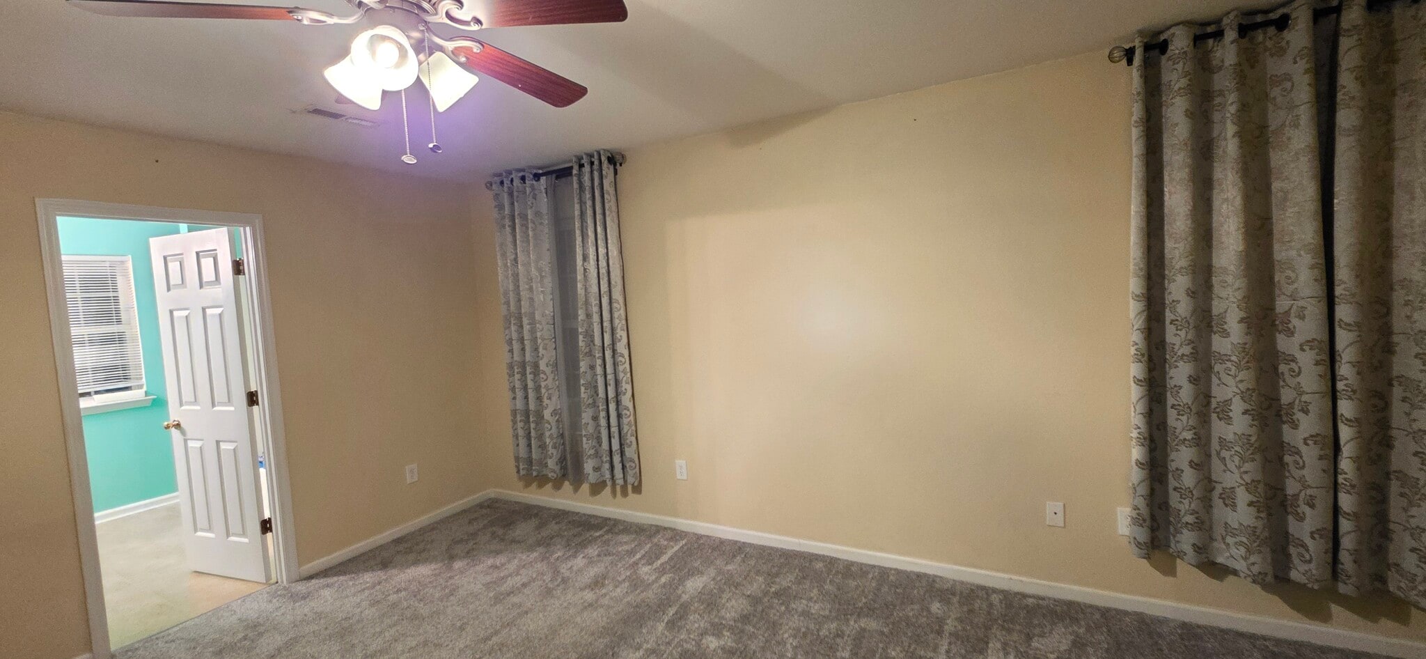 Master bedroom - 4001 Blackwolf Dr