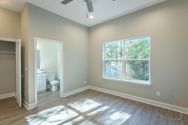 Building Photo - 2170 Capital Cir SE