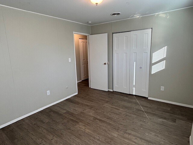 Building Photo - 2605 Roland Dr