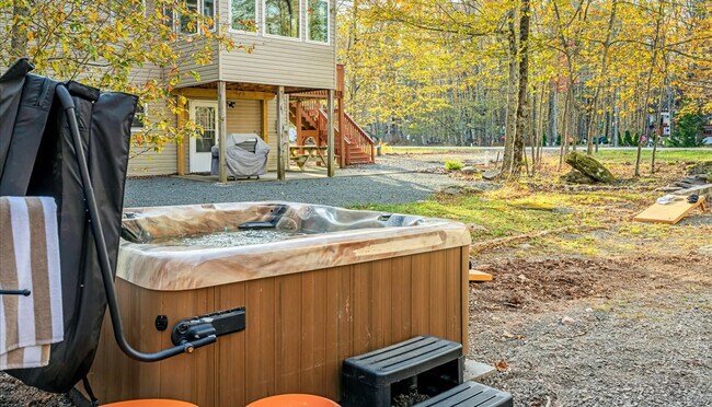 Building Photo - 223 Paxinos Dr